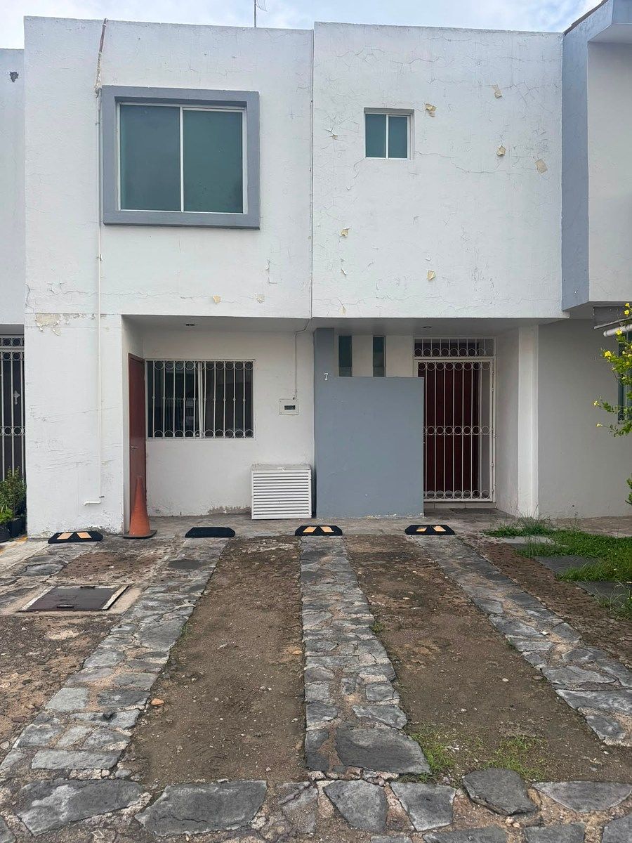 Casa en Venta El Colli Urbano, foto 1 de 15