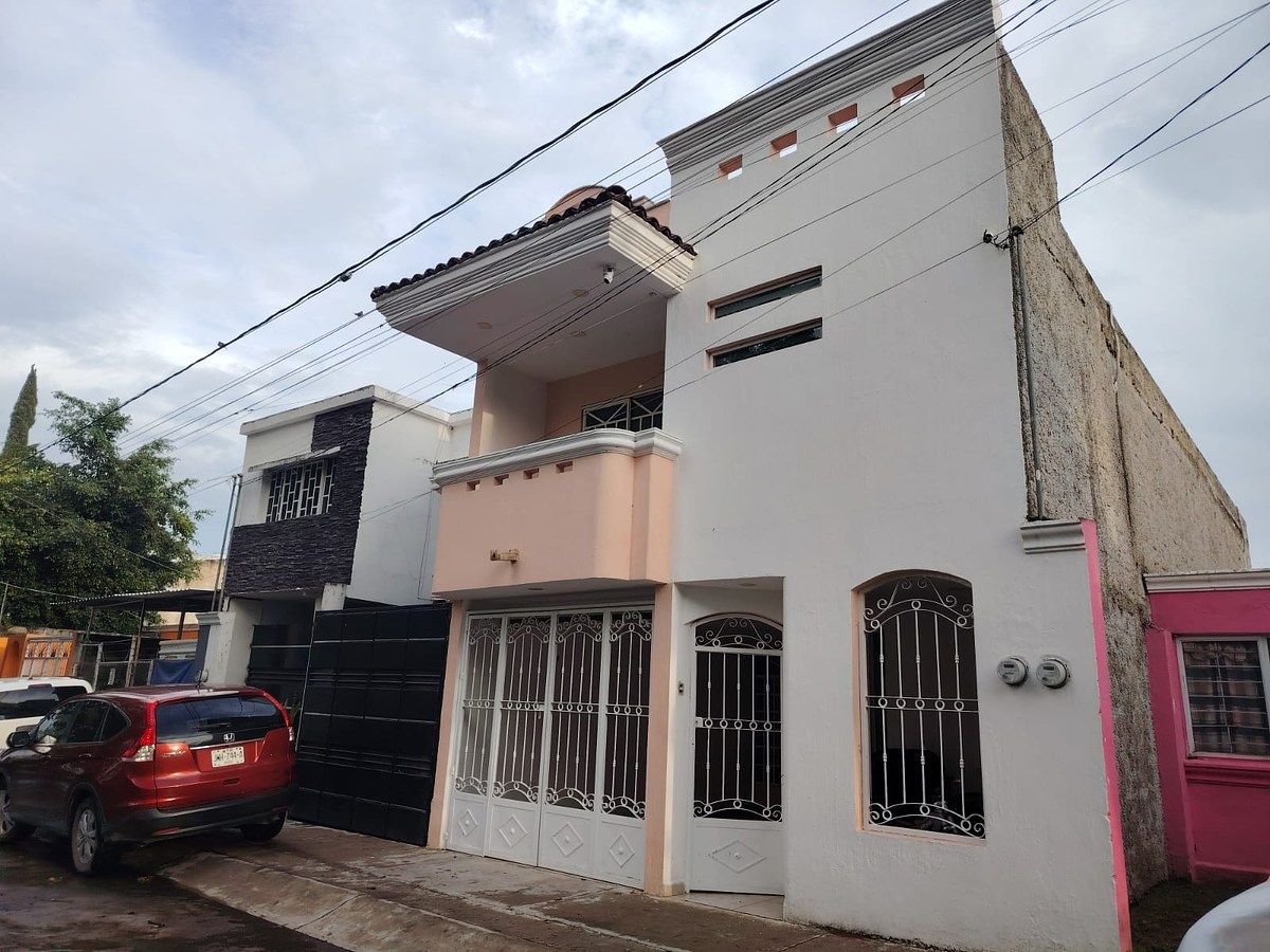 House in Rinconada de San Sebastián, Tlajomulco de Zúñiga, photo 2 of 26