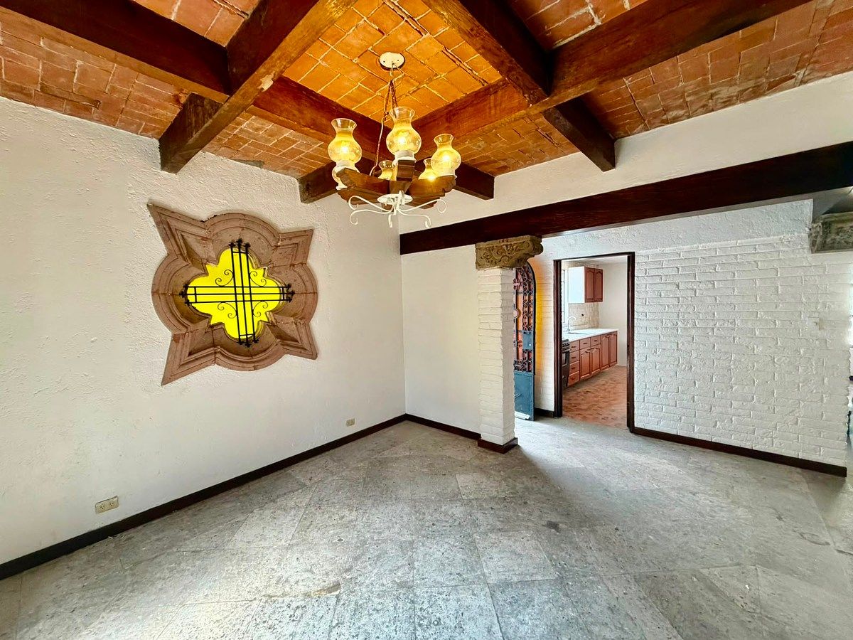 House with Commercial Use in Lomas Altas, Miguel Hidalgo, photo 5 of 28