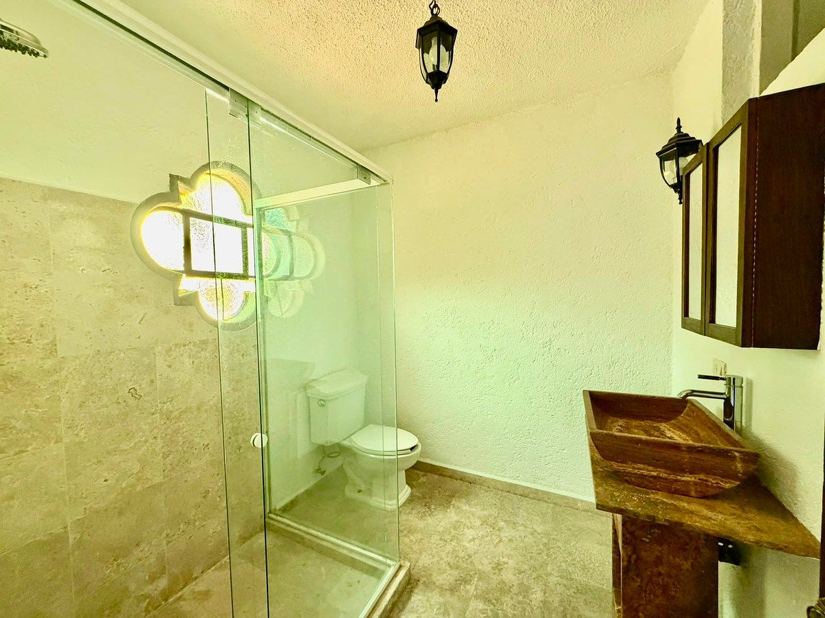 House with Commercial Use in Lomas Altas, Miguel Hidalgo, photo 15 of 28