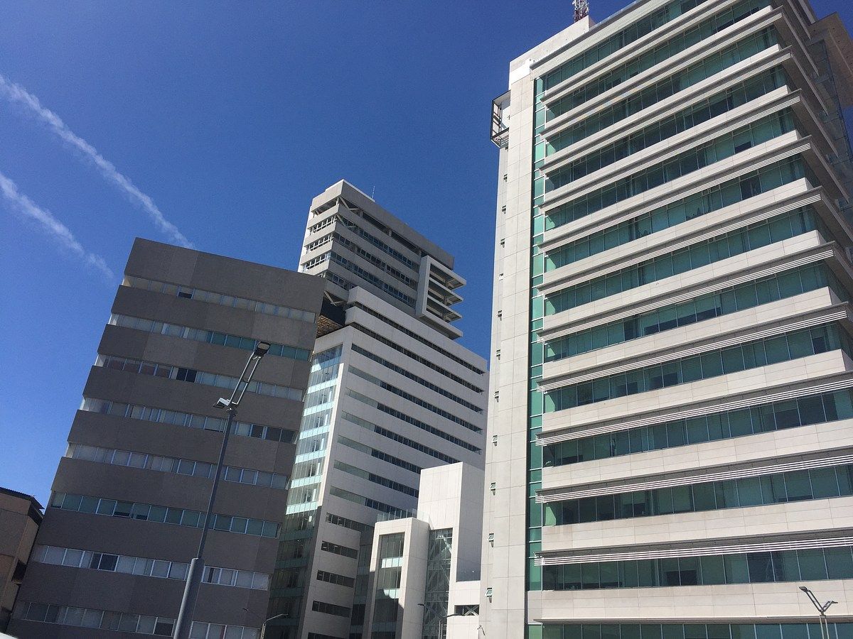 RENTAL OFFICE IN MEDICAL TOWER TEC 100 **, photo 1 of 10