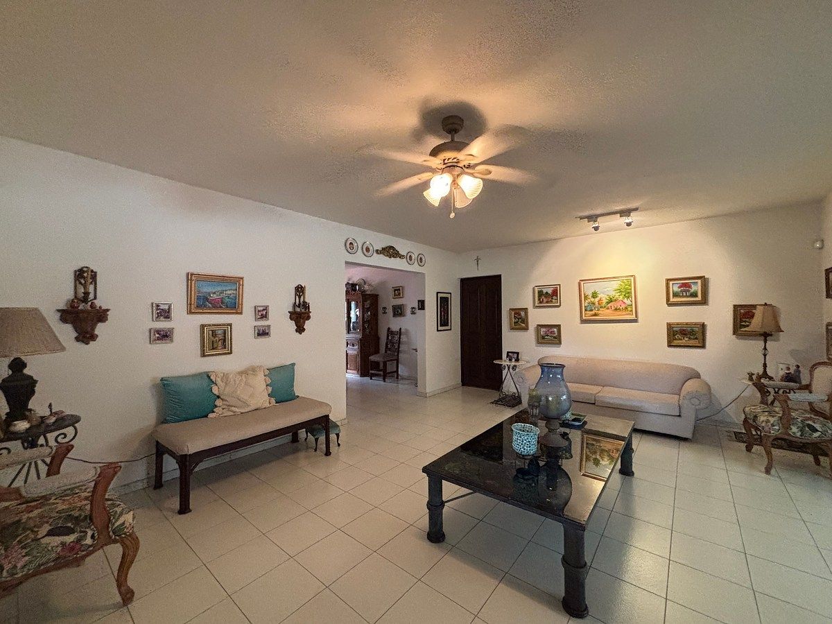 Casa en Los Cacicazgos, Santo Domingo Centro (Distrito Nacional), foto 10 de 25