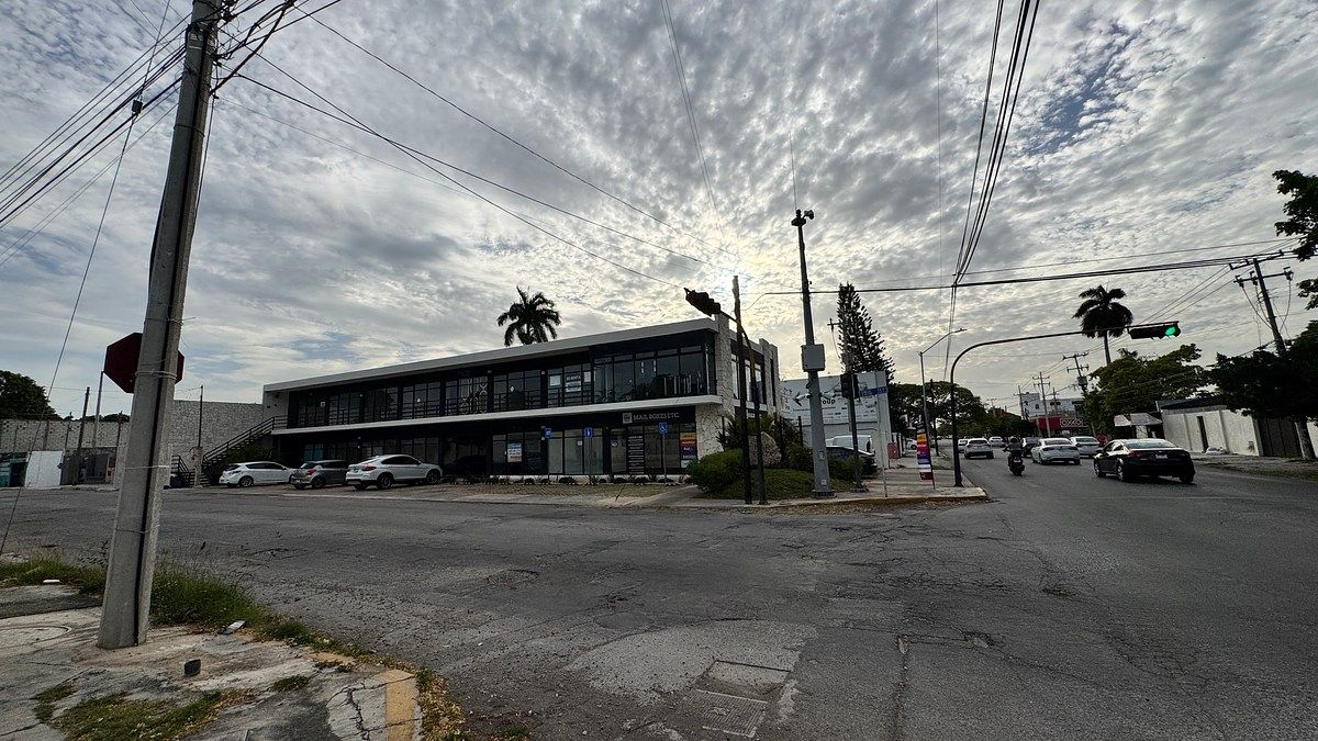 Local con ubicación privilegiada en Avenida Cupules, foto 1 de 10