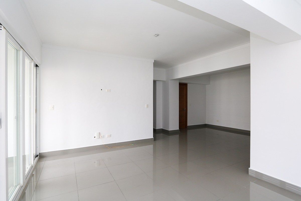 Apto en alquiler en excelente zona de Evaristo Morales, foto 1 de 13
