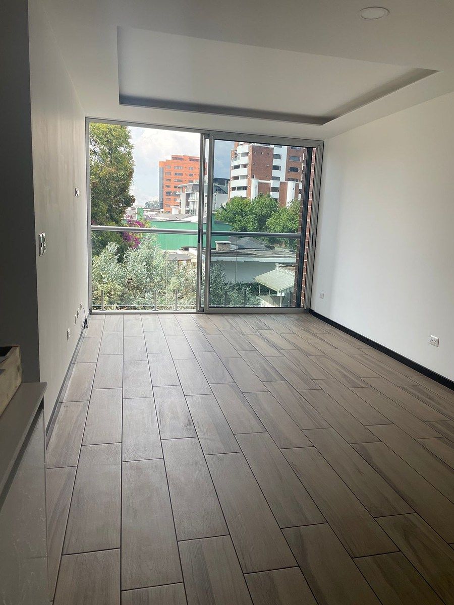 Apartamento en venta en Edificio Cassia zona 15 - Image 4
