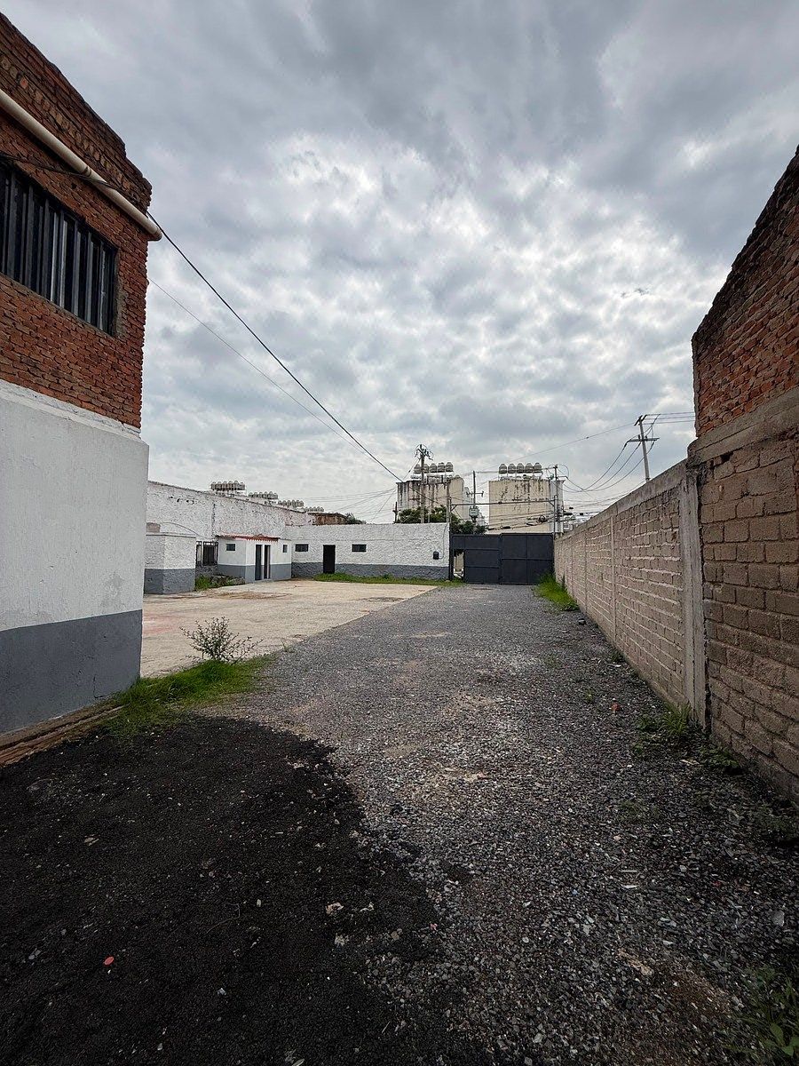 Commercial Storage Unit in Los Portales, Tlaquepaque, photo 4 of 22