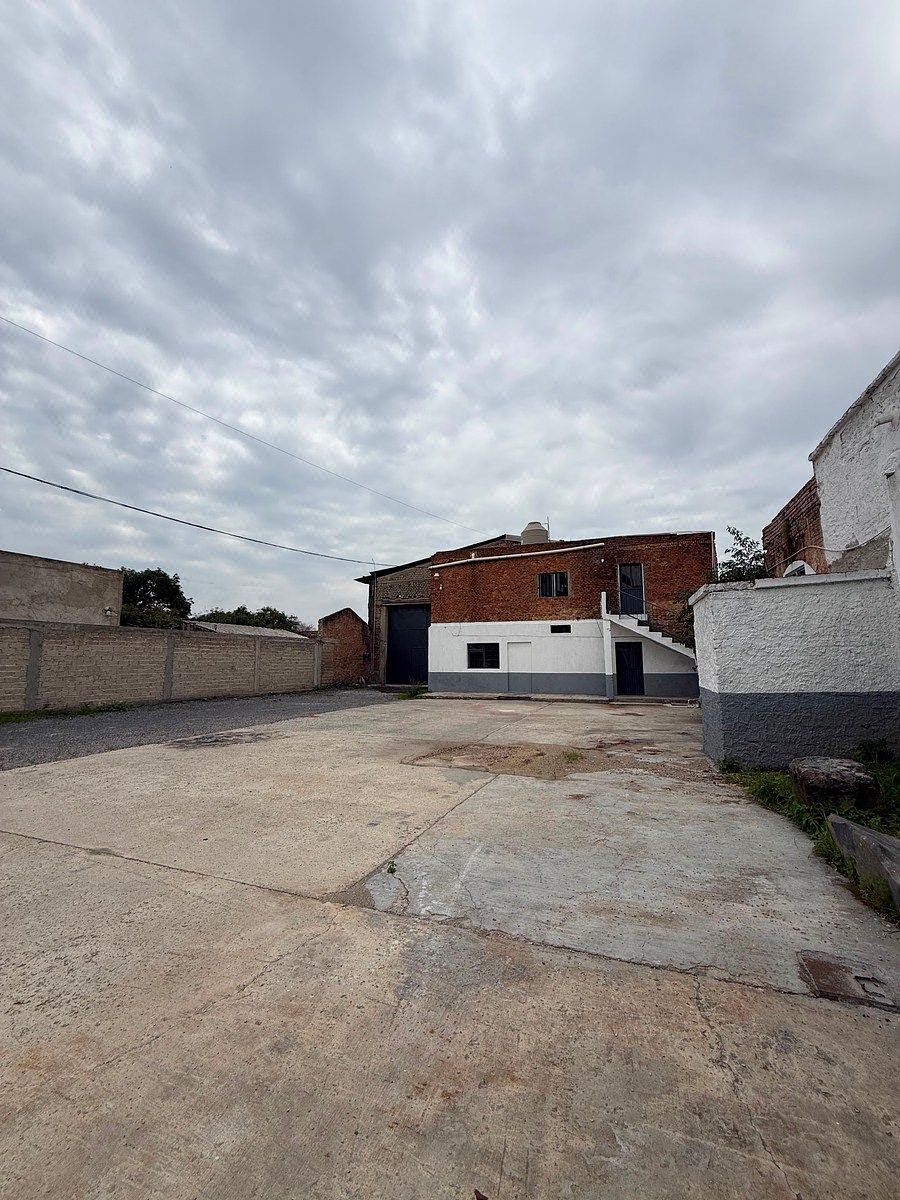 Commercial Storage Unit in Los Portales, Tlaquepaque, photo 6 of 22
