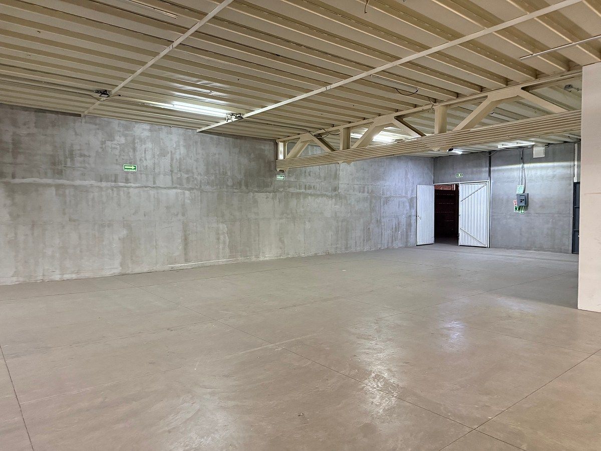 Commercial Storage Unit in San Jerónimo Tepetlacalco, Tlalnepantla de Baz, photo 3 of 5