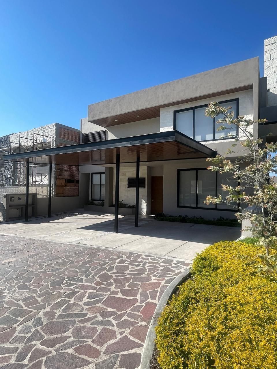 VENDA OU ALUGUEL DE CASA EM ALTOZANO, foto 1 de 35