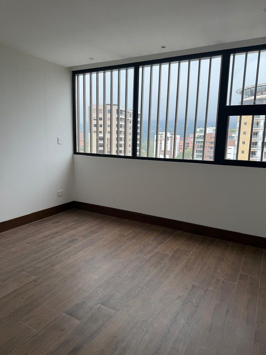 Apartamento de 2 dormitorios en zona 15, Excelente ubicación - Image 5