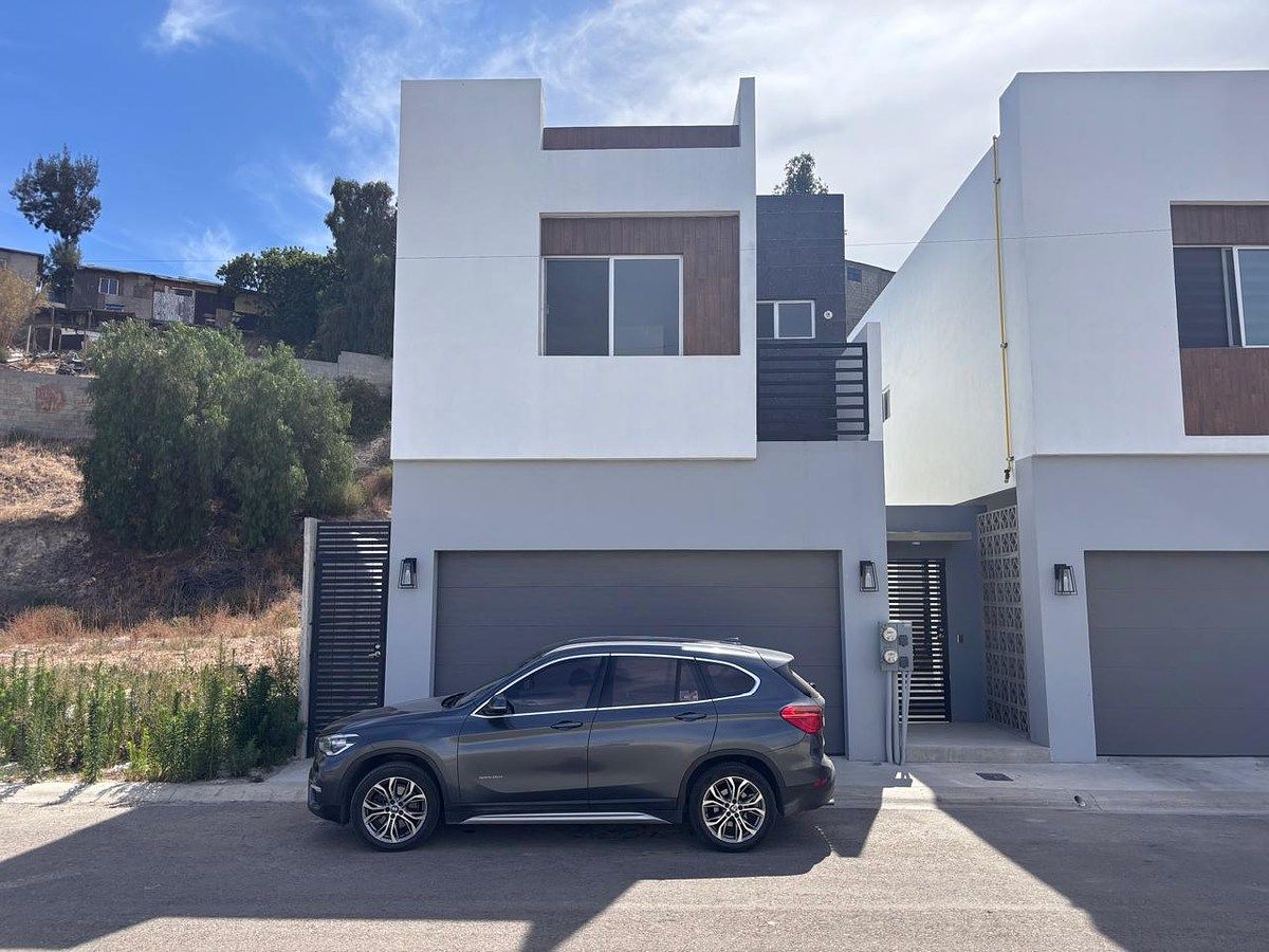 CASA EN VENTA EN INDUSTRIAL PACIFICO TIJUANA, foto 1 de 50