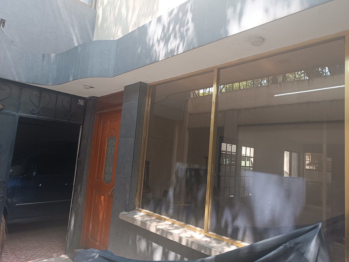 VENTA CASA AMPLIA CON DEPARTAMENTO VIADUCTO Y LA VIGA - foto 1