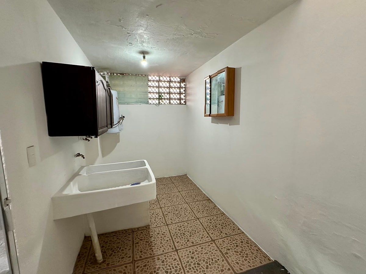 Casa em Jardines de San José, Guadalajara, foto 21 de 22