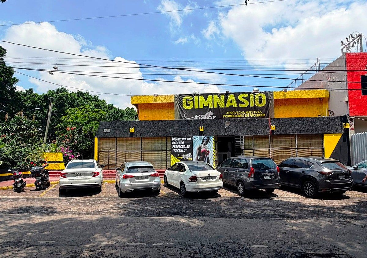 FOR SALE! COMMERCIAL LAND ON CALZ. LÁZARO CÁRDENAS, photo 1 of 6