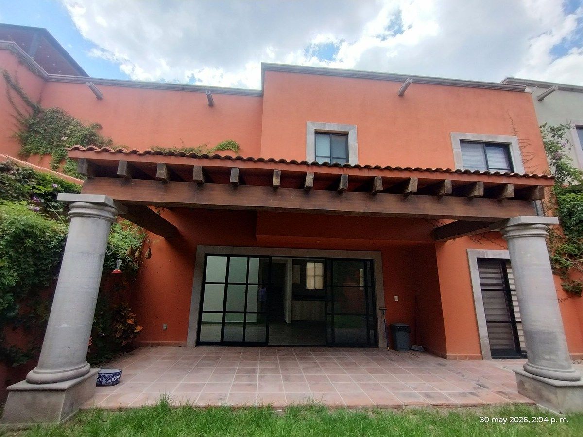 Casa em San Miguel de Allende, em uma área privada com jardim, jacuzzi e terraço., foto 1 de 24