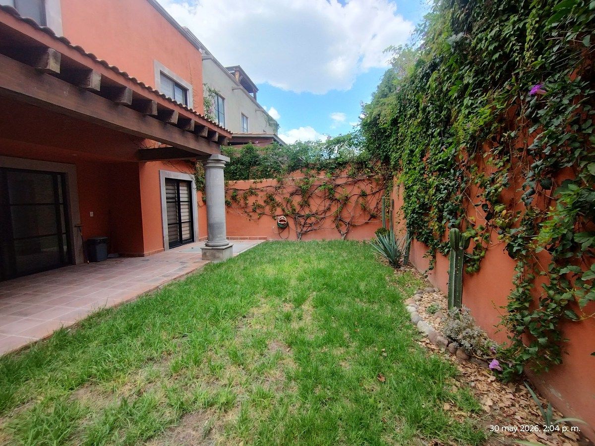 Casa em condomínio fechado em Paseo Real, San Miguel de Allende, foto 2 de 24