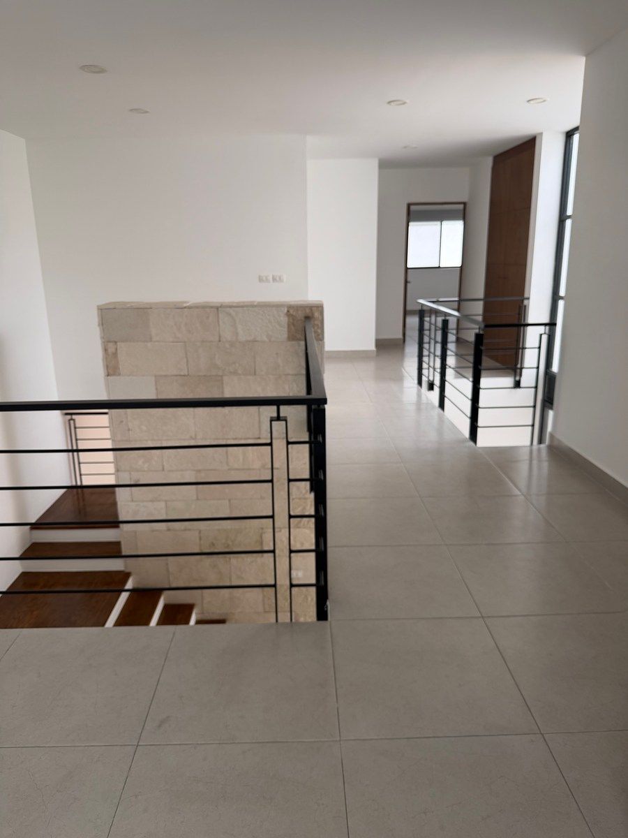 Casa em Lomas de Juriquilla, Querétaro, foto 31 de 35