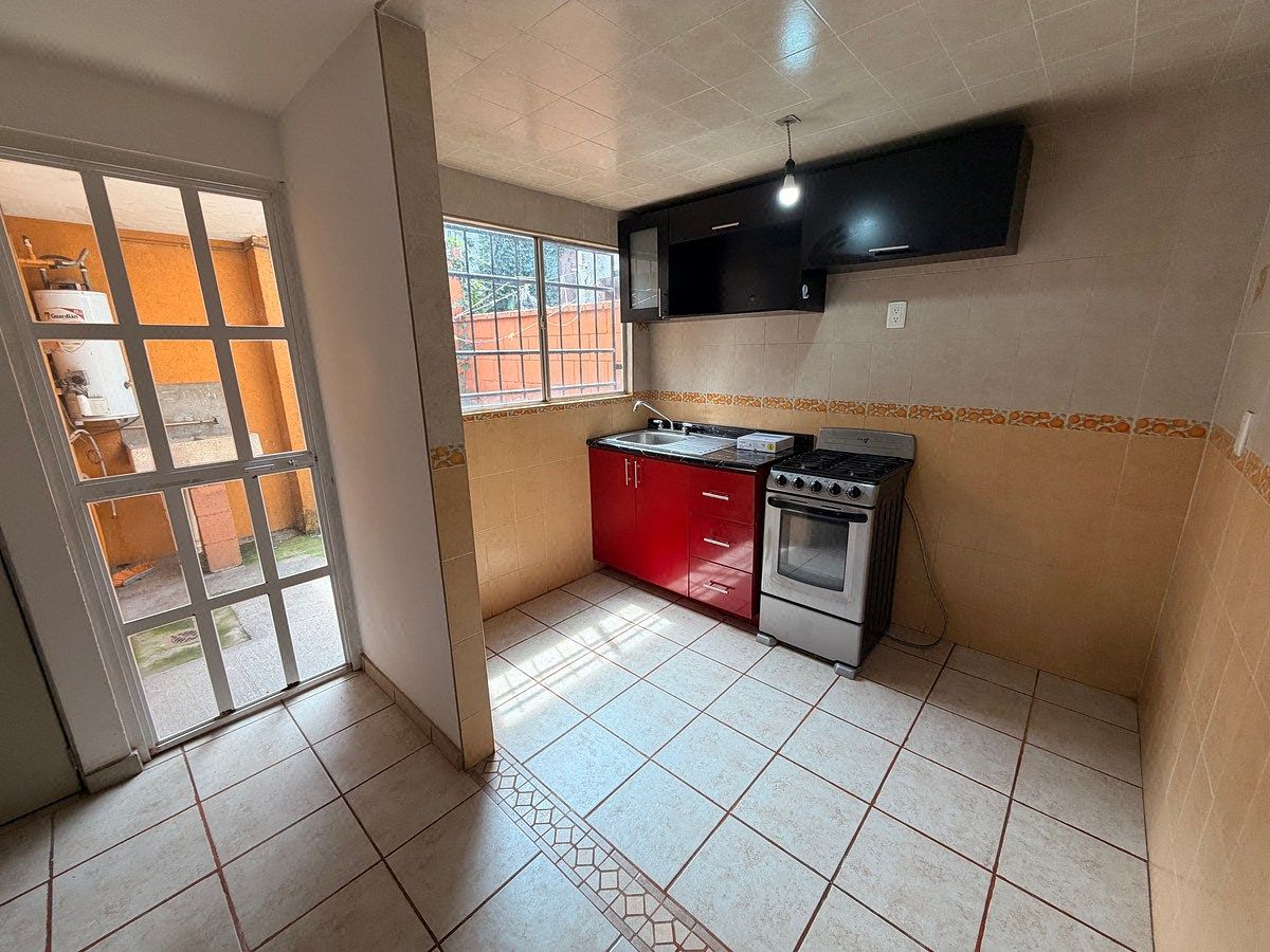 House in Gated Community in La Bomba, Lerma, photo 3 of 13