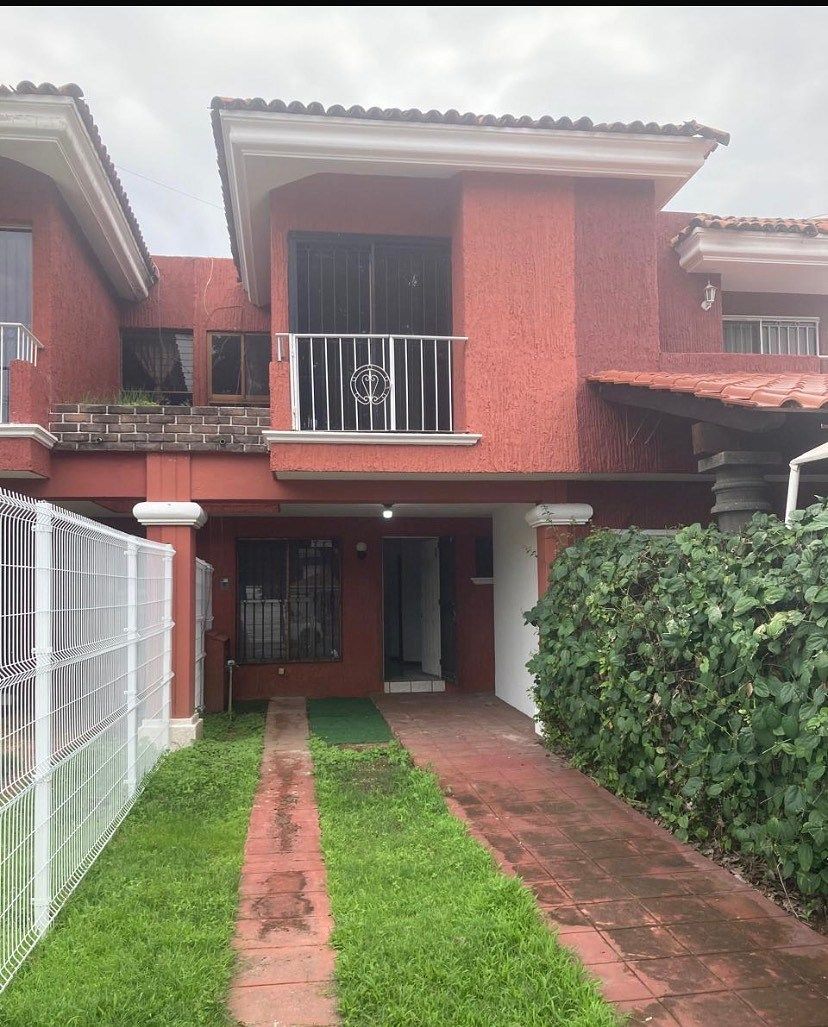 EXCELENTE CASA PARA ALUGAR EM LA CALMA, foto 1 de 14