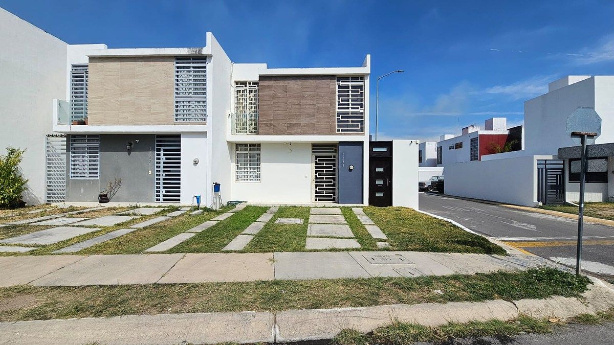 House in Luna Bosque, Zapopan, photo 2 of 25