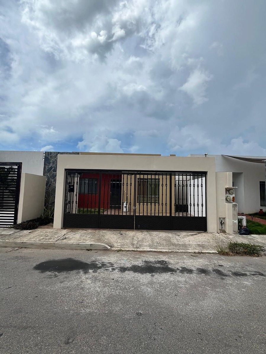 Fachada, photo 1 of 7