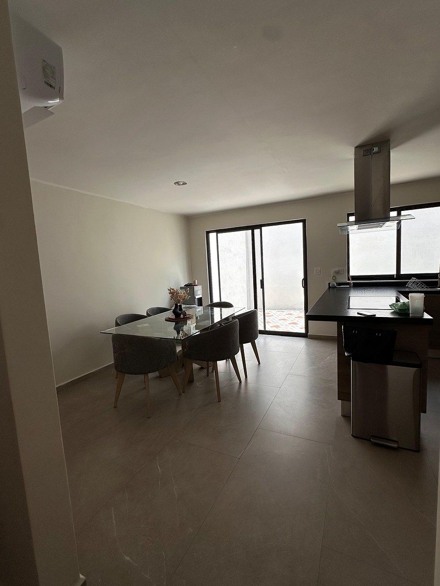 Casa em Dominio Cumbres, García, foto 3 de 38
