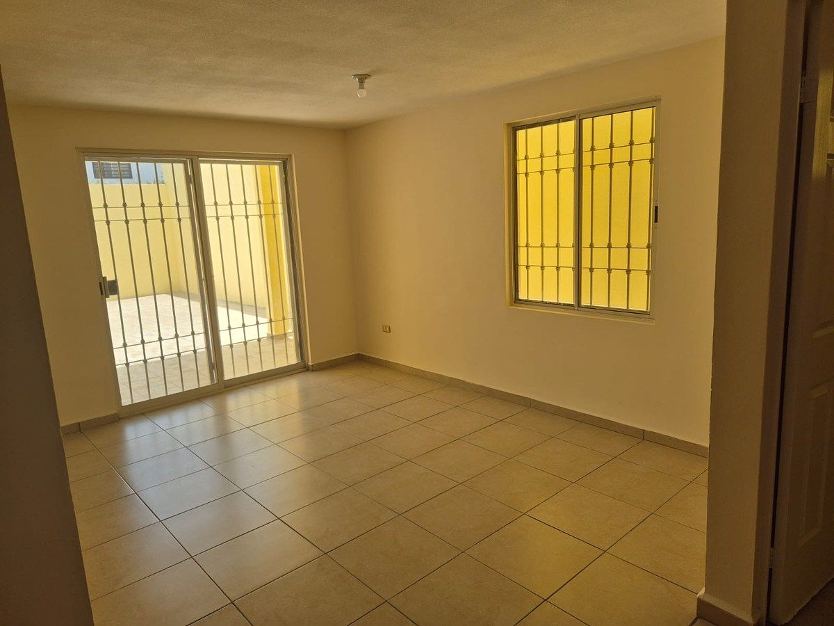 House in Las Lomas Sector Bosques, García, photo 3 of 11