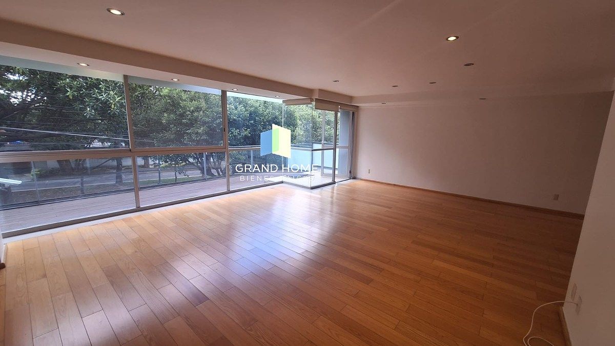 Apartamento à venda com terraço, sala de família e amplos espaços, foto 1 de 30