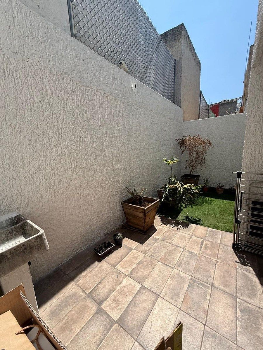 Patio y Jardin, foto 3 de 12