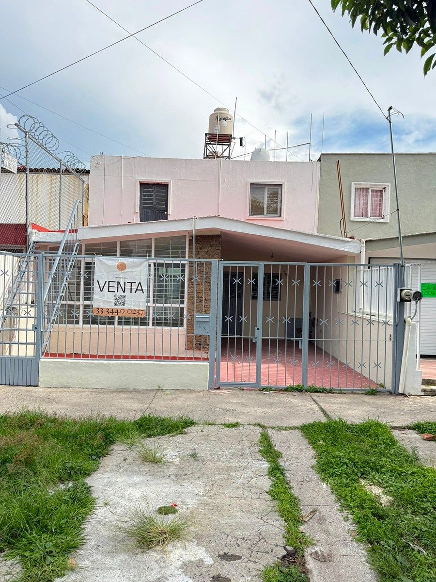 Casa à Venda em Jardines de la Cruz, foto 1 de 13
