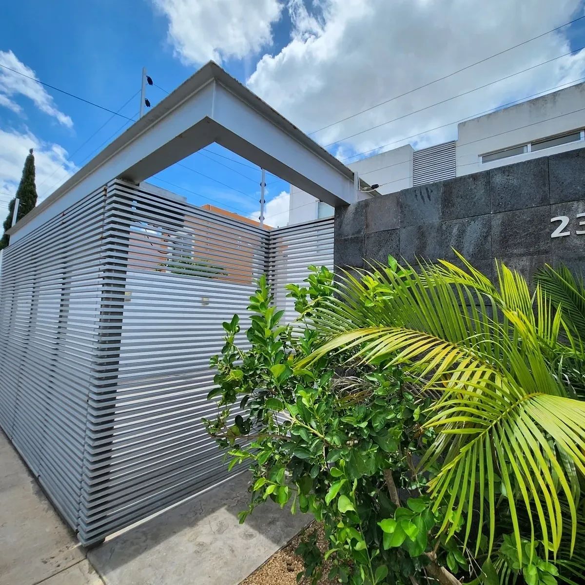 Casa en Francisco de Montejo Detrás de Plaza Galerías