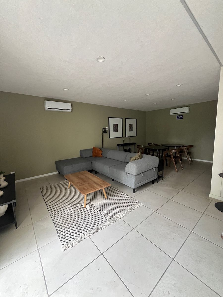 Apartamento totalmente mobiliado perto do centro médico, foto 1 de 17