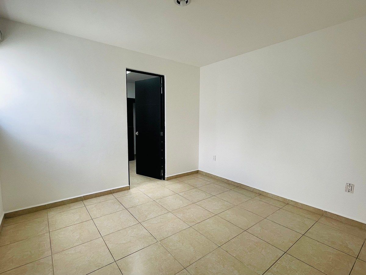 House in Gated Community in Juriquilla, Querétaro, photo 13 of 20