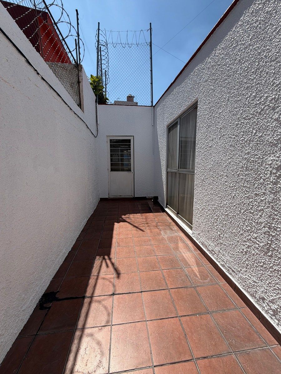 Acceso a la cocina desde patio principal, foto 16 de 23