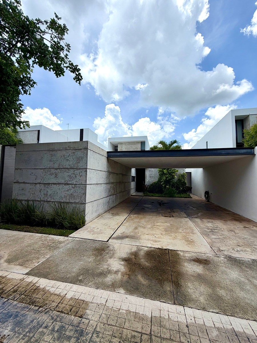 Casa en Venta en Privada en Cholul con Recámara en Planta Baja, foto 1 de 21