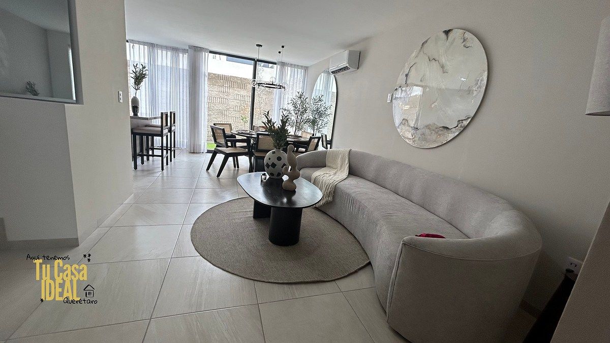 Casa de 3 Andares com Quarto no Andar Térreo e Terraço, foto 1 de 27