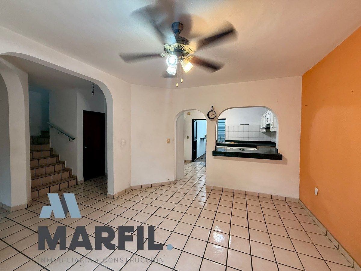 Casa Céntrica en Venta cerca del Tecnológico de Colima Amplio Jardín - foto 5