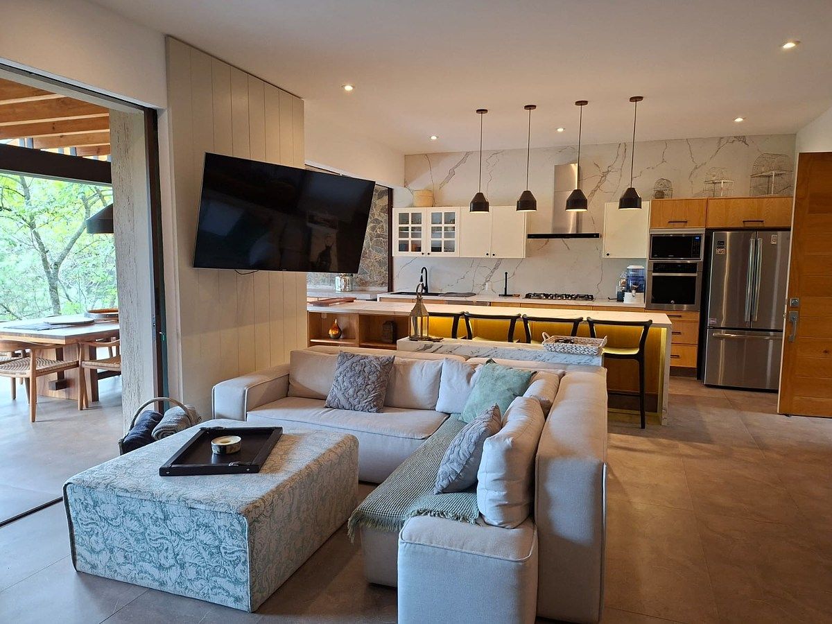House in Gated Community in Centro, Valle de Bravo, photo 18 of 40
