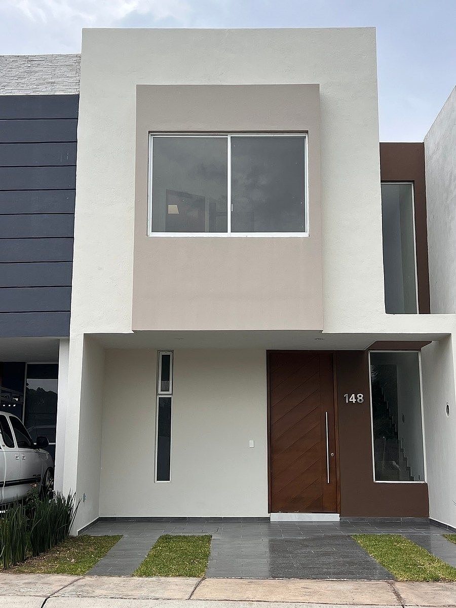 The Street, photo 1 of 19
