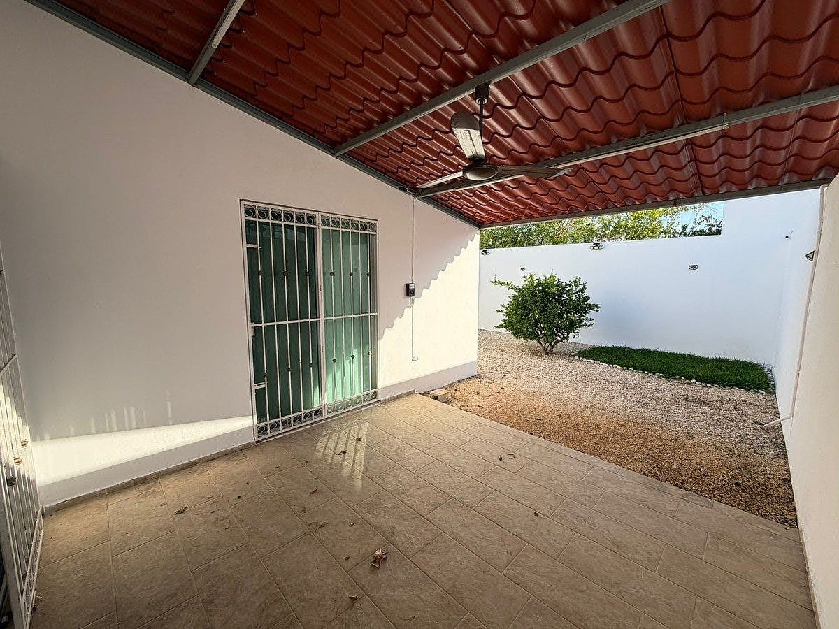 House in Gran Santa Fe, Mérida, photo 2 of 11
