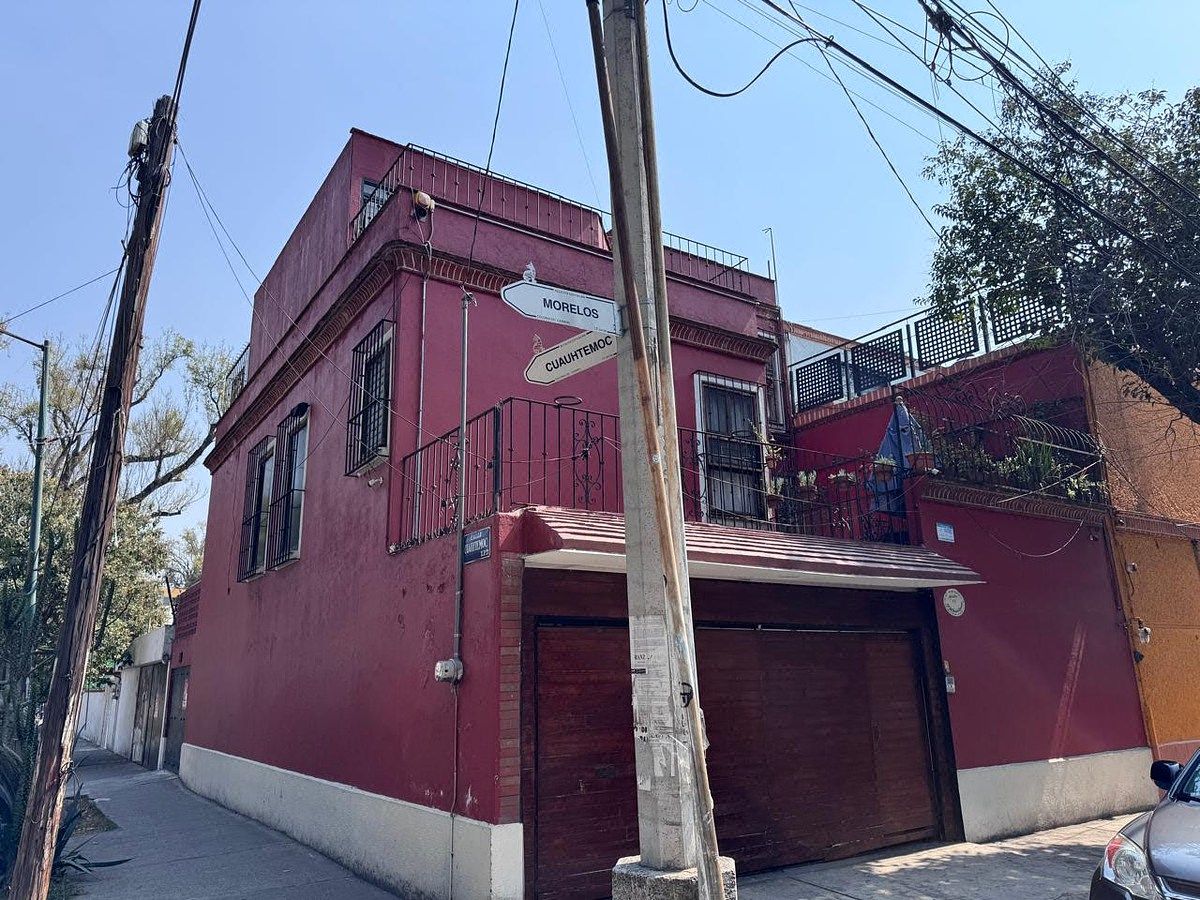 HOUSE FOR SALE, COYOACAN CDMX, photo 1 of 42