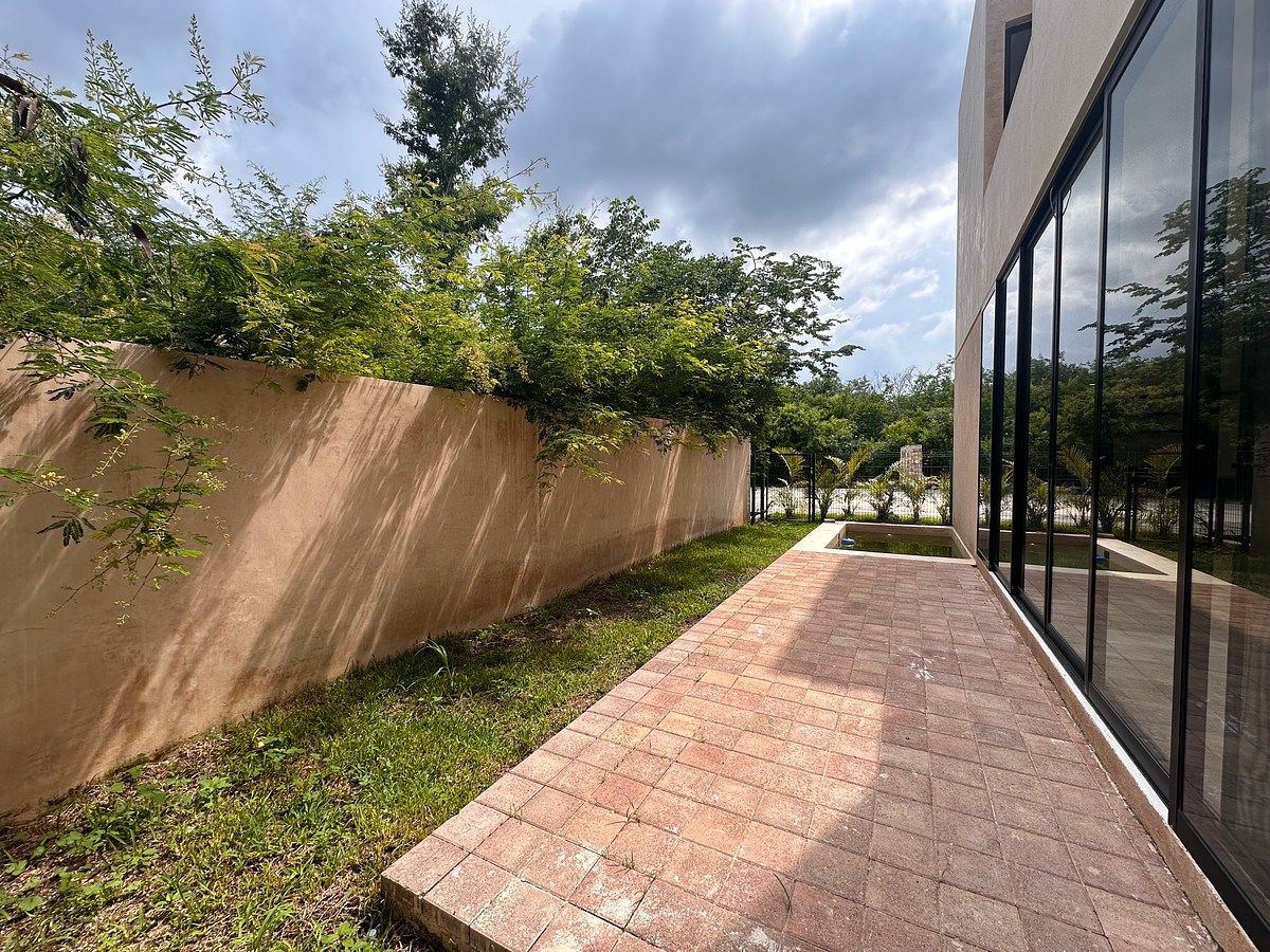 House in Gated Community in Yucatán Country Club, Mérida, photo 3 of 22