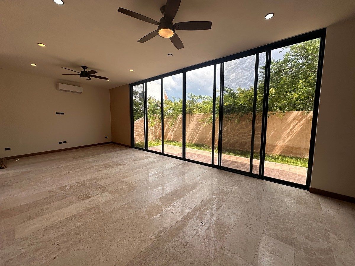 House in Gated Community in Yucatán Country Club, Mérida, photo 5 of 22