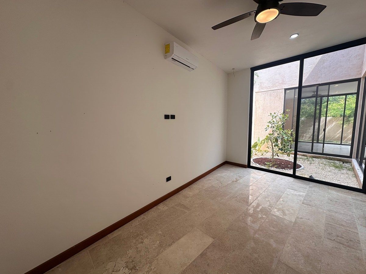 House in Gated Community in Yucatán Country Club, Mérida, photo 6 of 22