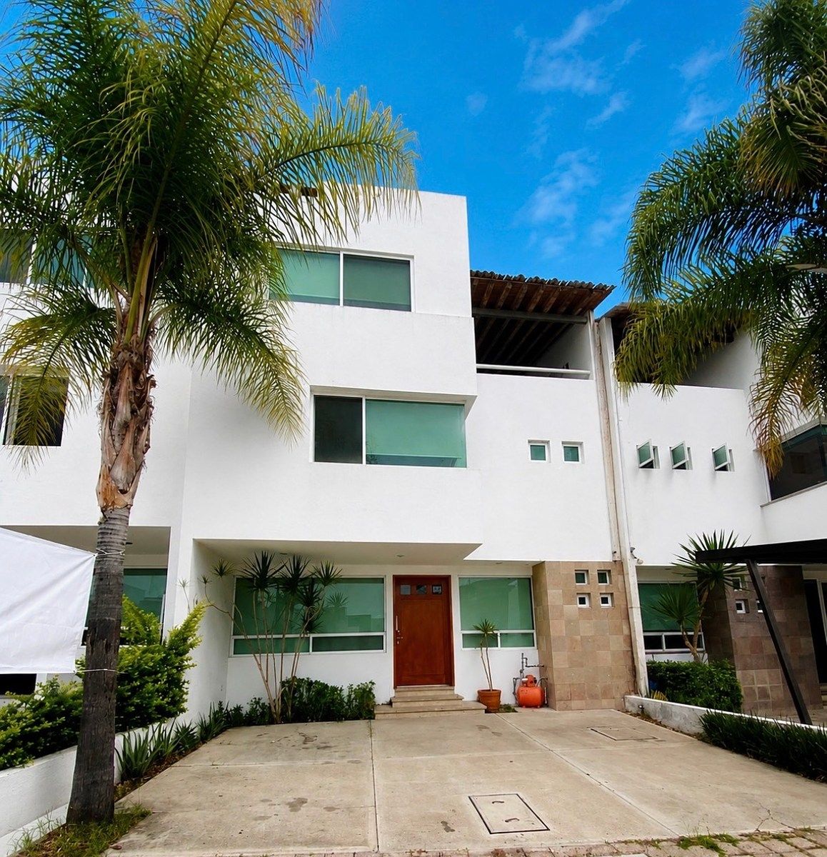 ALBORADA RENTA EXCELENTE CASA MILENIO III, foto 1 de 22