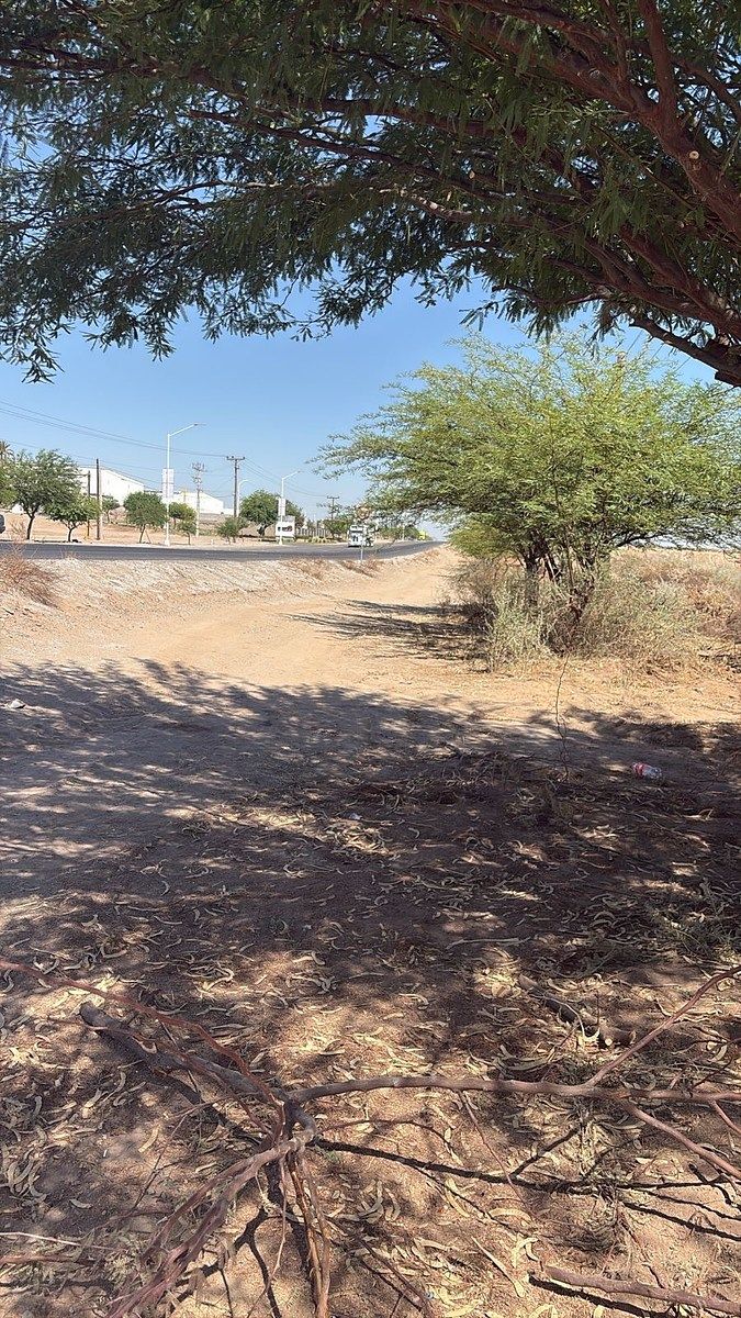 Terreno comercial en Herradura, Mexicali, foto 2 de 4