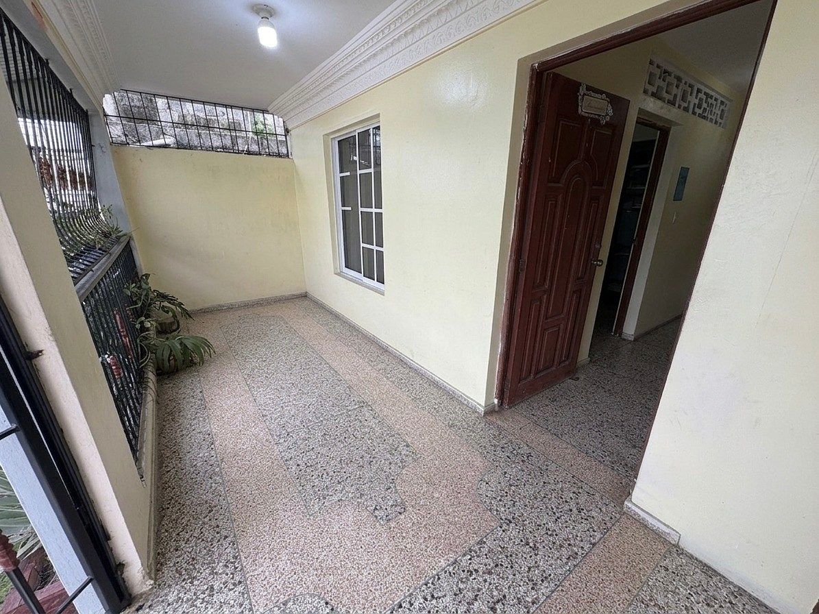 Casa en Sabana perdida, Santo Domingo Norte, foto 2 de 11