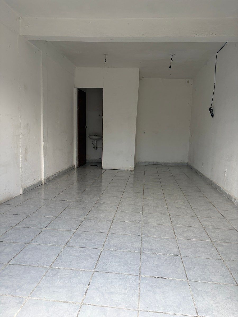 Retail Space in Santa Rosa de Jauregui, Querétaro, photo 2 of 2