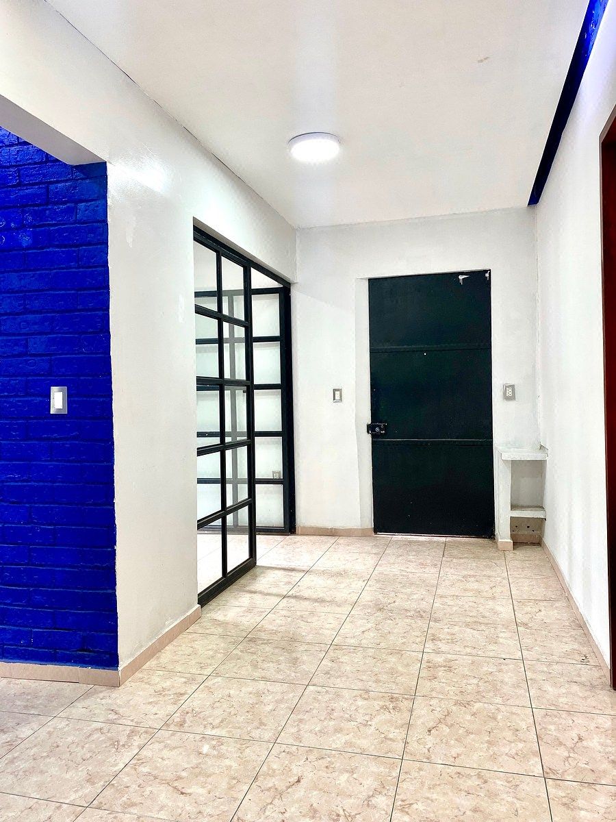 OFFICES FOR RENT ON INSURGENTES SUR, 110m2 plus PRIVATE ROOF GARDEN, photo 1 of 17
