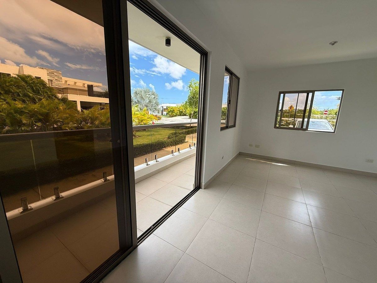 Apartamento en venta en VELERO AT PUNTA CANA, foto 1 de 9